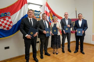 Obrtnici_potpisivanje_ugovora 24.jpg