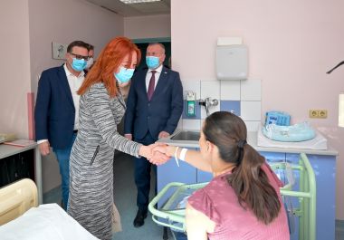 Prva beba 3.jpg
