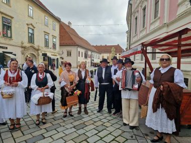 Mimohod_umirovljenika 4.jpg