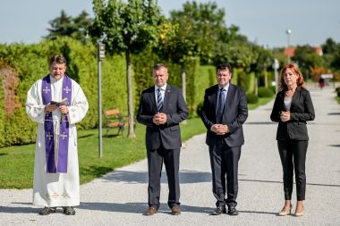 Polaganje_vijenaca_Sveta_misa 15.jpg