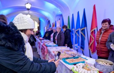 sajam_kolaca_advent_zupanijska_palaca_2022 11.jpg