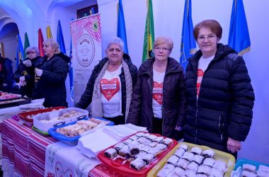 sajam_kolaca_advent_zupanijska_palaca_2022 6.jpg