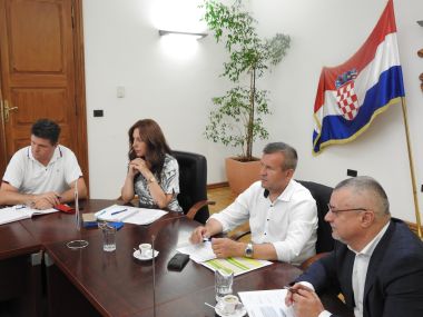 130721_hrvatske vode sastanak_1.JPG
