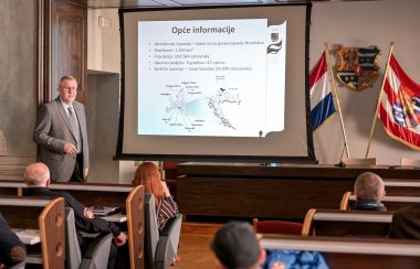 030322_Dan CZ_13.jpg