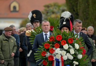 Polaganje_vijenaca 1.jpg