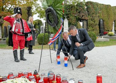Polaganje_vijenaca 2.jpg