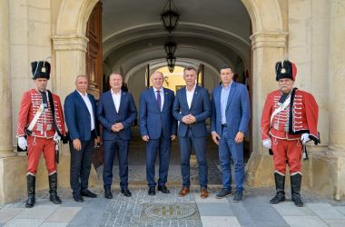 Ministar_Bacic_ugovori 6 .jpg