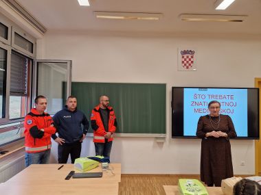 Sve to trebate znati o hitnoj 7.jpg