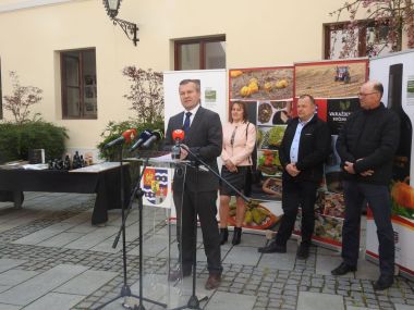 110422_bucino ulje priznanja_7.JPG