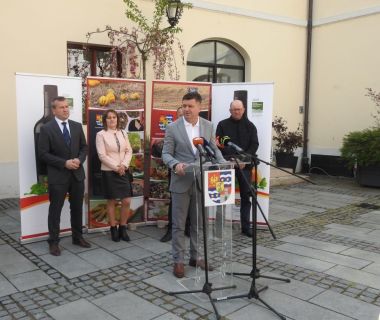 110422_bucino ulje priznanja_8.JPG