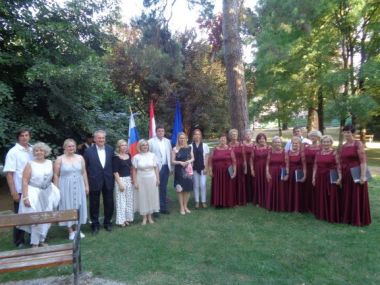 slovenci 2.JPG