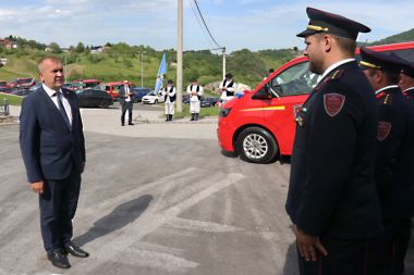 75_godina_dvd_visnjica_02.jpg