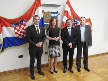 020322_prijem konzul_1.JPG