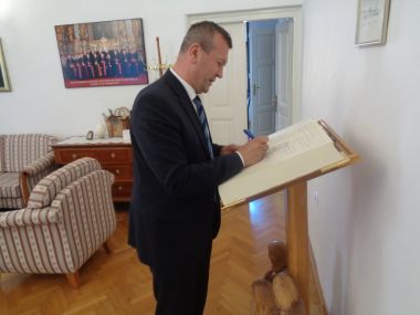 180621_biskup zupan_3 Medium.JPG