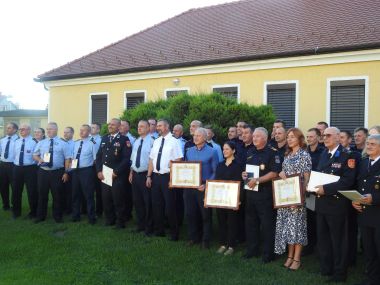 140922_vatrogasci zahvalnice_1.JPG
