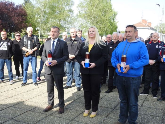 Prigodnom molitvom i paljenjem svijeća obilježeno 27. godina vojno- redarstvene operacije Bljesak, župan Stričak otvorio memorijalni turnir u organizaciji UDVDR Ogranka Varaždin