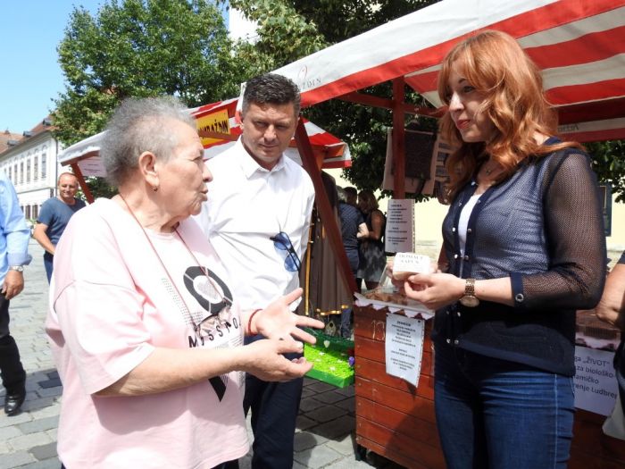 Uz pjesmu, ples i mno&scaron;tvo slasnih proizvoda proslavljen 15. rođendan Županijskog saveza poljoprivrednih udruga&nbsp;