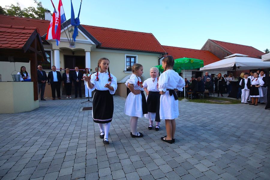 Nova turistička priča u Tužnom: svečano otvoreni Vinogradarska kuća i Vinski podrum