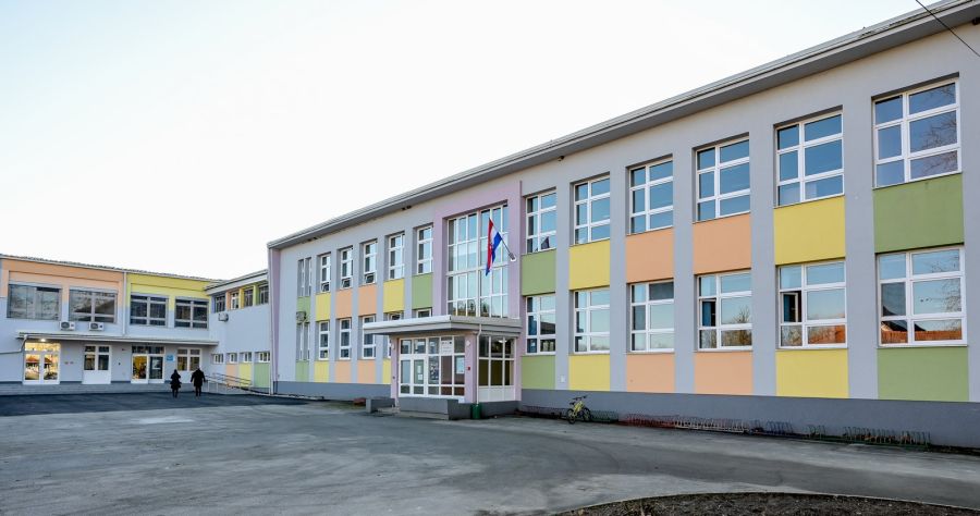 Osnovna &scaron;kola u Velikom Bukovcu dobila novo ruho, u njenu obnovu uloženo vi&scaron;e od 14 milijuna kuna