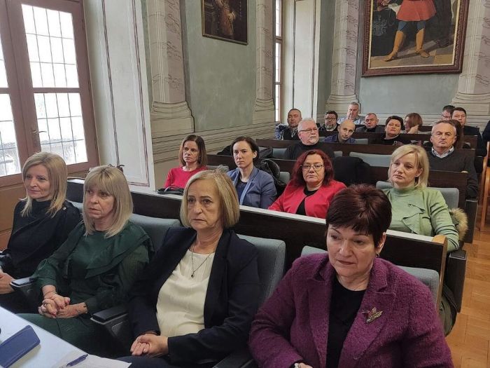 O organizaciji prehrane učenika osnovnih &scaron;kola u 2023. godini te o testiranju  intelektualnih sposobnosti učenika 5. razreda osnovnih &scaron;kola na kolegiju ravnatelja Osnovnih i srednjih &scaron;kola