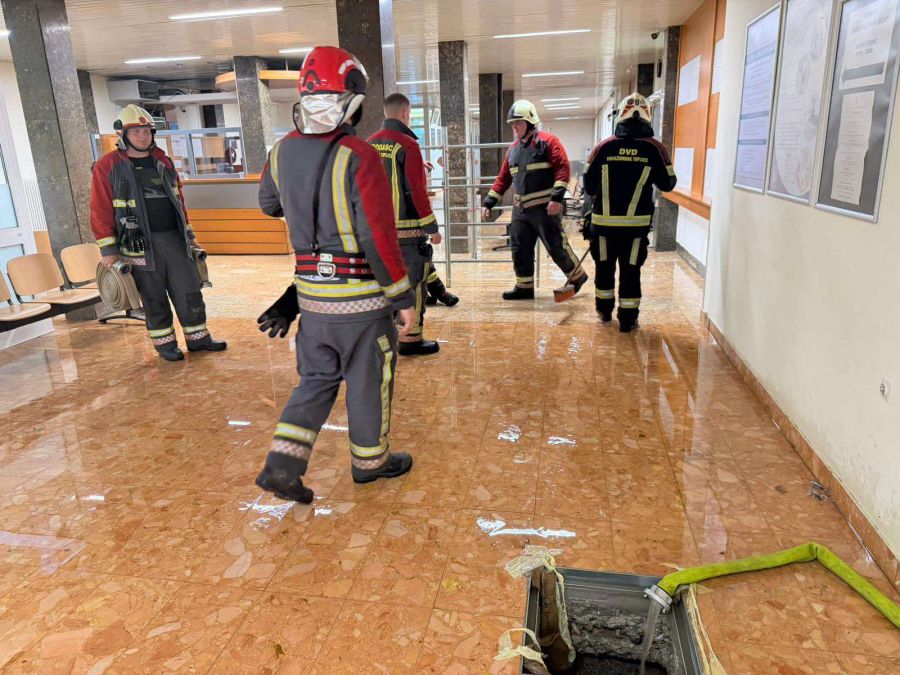 Voda prodrla u tri objekta topličke bolnice, tijekom noći sanacija &ndash; do jutra će se poku&scaron;ati sve normalizirati