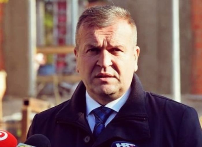 Župan Anđelko Stričak najo&scaron;trije osuđuje uni&scaron;tavanje zastave srpske zajednice u Varaždinu