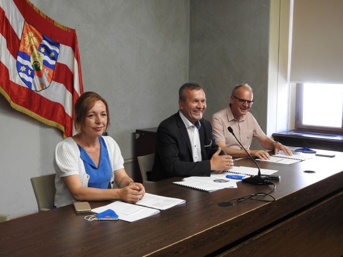 Na kolegiju ravnatelja osnovnih i srednjih &scaron;kola, raspravljalo se o upisima u srednje &scaron;kole, ali i o cijepljenju učenika
