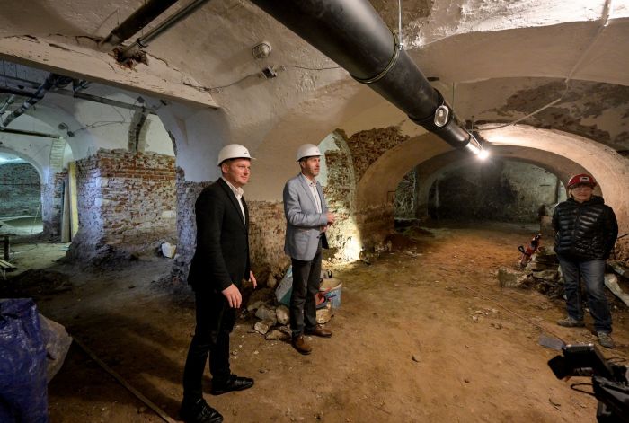 Radovi u podrumu Županijske palače otkrili zanimljive nalaze: dodatni bunar i nove, ogromne prostorije