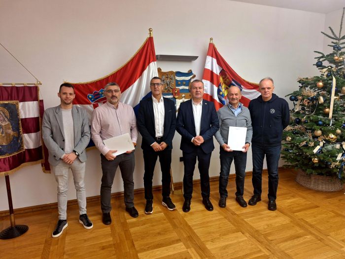 Centrima izvrsnosti iz odbojke i atletike nova financijska sredstva; župan Stričak pohvalio sportaše i njihove rezultate