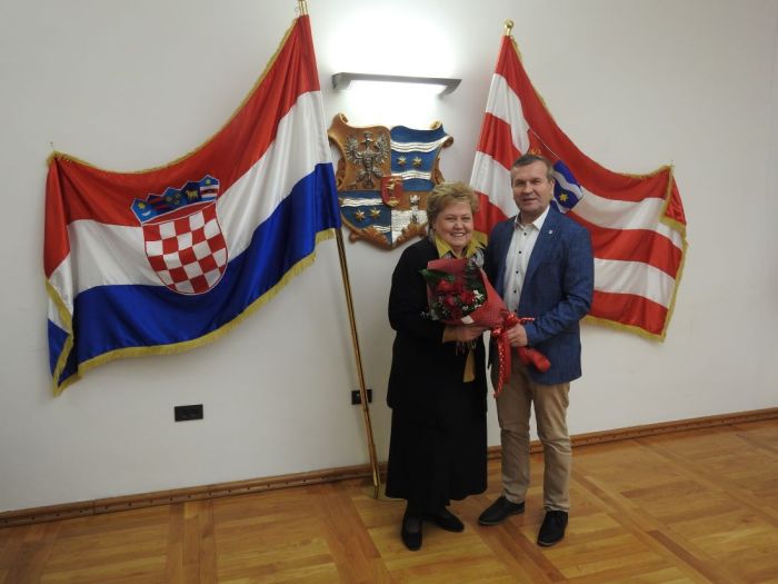 Župan Stričak zahvalio se Jasni Jakovljević, dosada&scaron;njoj intendantici HNK u Varaždinu na suradnji te angažmanu u obnovi kazali&scaron;ta