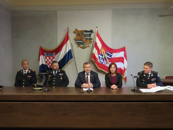Županijski dužnosnici s članovima predsjedni&scaron;tva Vatrogasne zajednice Varaždinske županije