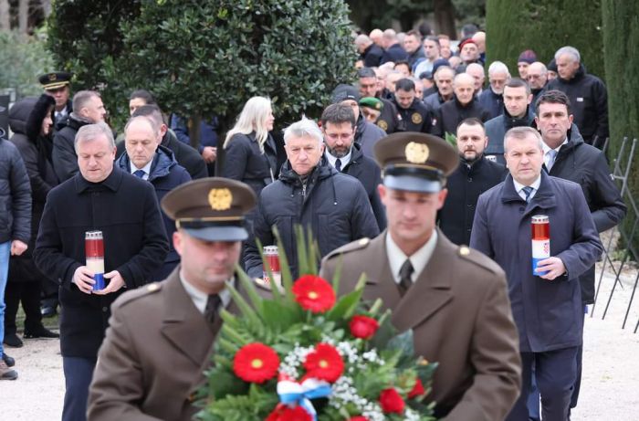 U Zadru obilježena 30. obljetnica VRO Maslenica, počast poginulima odao i župan Varaždinske županije Anđelko Stričak