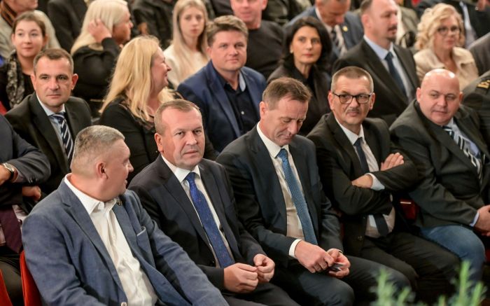 Svečanom akademijom u Hrvatskom narodnom kazali&scaron;tu u Varaždinu obilježena je 30. obljetnica osnutka 7. gardijske brigade &bdquo;Puma"