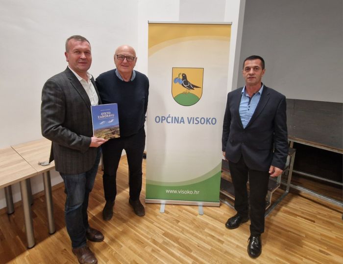 U VISOKOM PREDSTAVLJENA KNJIGA NA&Scaron;EG POZNATOG NOVINARA I PUTOPISCA MARTINA LUKAVEČKOG "OTETO ZABORAVU"