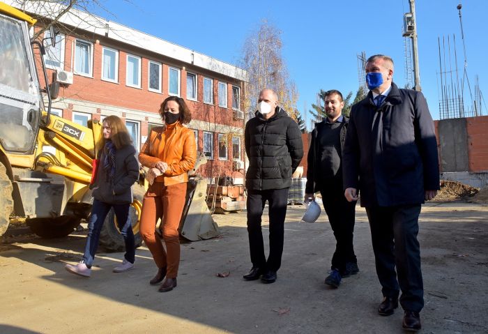 Župan Stričak i pročelnik Huđek u pratnji ravnateljice obi&scaron;li radove na Medicinskoj &scaron;koli Varaždin