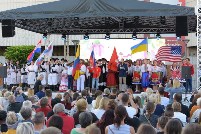 Započeo prvi međunarodni folklorni festival COFA