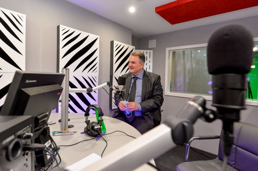 S emitiranjem u Elektrostrojarskoj &scaron;koli počeo radio &bdquo;Novi val&ldquo; &ndash; radio koji se gleda