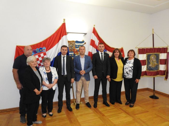 Župan Stričak sa članovima Udruge obitelji zatočenih i nestalih branitelja Varaždinske županije