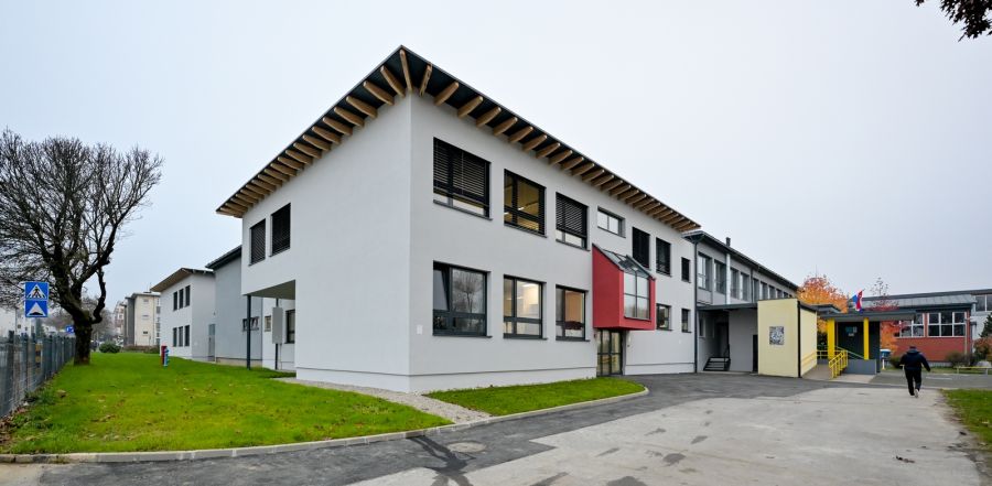 Otvorena dograđena osnovna škola u Ivancu – Župan Stričak: Cilj je ispunjen, prvi u Hrvatskoj spremni smo za jednosmjensku nastavu - hvala premijeru Plenkoviću i ministru Fuchsu na snažnom ulaganju u obrazovanje na području naše Županije