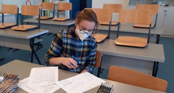 Nakon državnog zlata iz matematike i dva srebra iz kemije i fizike, Mila Maretić odlazi na matematičku olimpijadu
