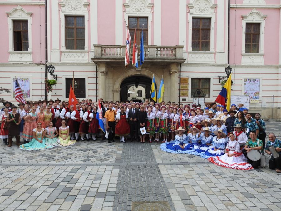 Župan Varaždinske županije Anđelko Stričak priredio prijem za sudionike međunarodnog folklornog festivala COFA