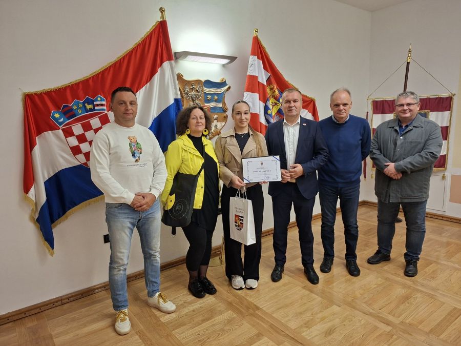 Ponos Varaždinske županije: prijem za Mateja Križanića i Lorenu Horvat, osvajače medalja iz matematike i boksa